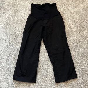 Motherhood Maternity black work capris size M